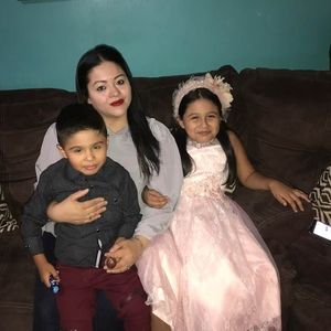 Meet your Posher, Ana